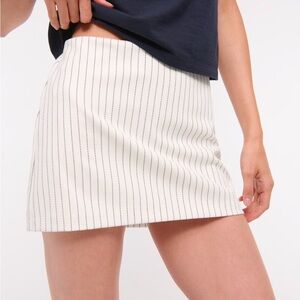 Abercrombie Linen Blend Scarlett Mini Skort